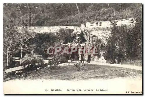 Cartes postales Nimes Jardin de la Fontaine La Grotte