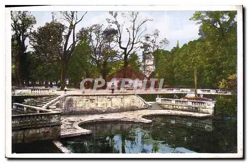 Cartes postales Nimes Gard La Fontaine La Source