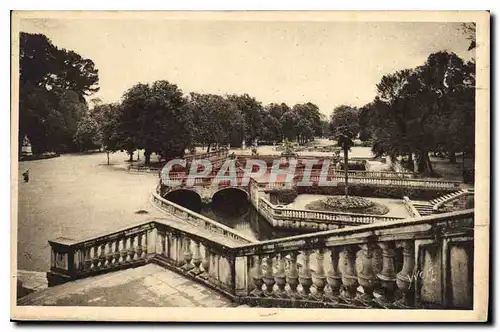 Cartes postales Nimes Gard Jardin de la Fontaine Vue d'ensemble des Bains Romains