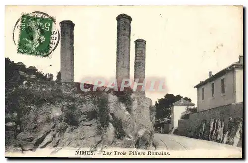 Cartes postales Nimes Les Trois Piliers Romains