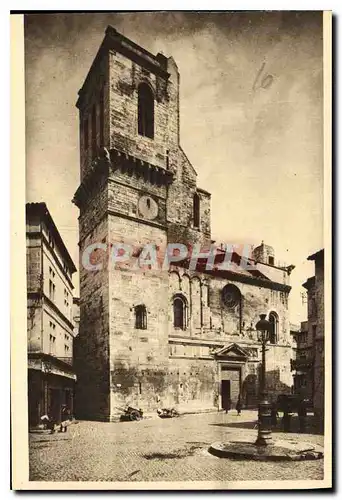 Ansichtskarte AK La Douce France Nimes Gard La Cathedrale