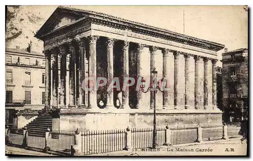 Cartes postales Nimes La Maison Carree