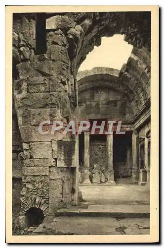 Cartes postales Nimes Gard Interieur Temple de Diane