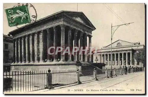 Ansichtskarte AK Nimes La Maison Carree et le Theatre