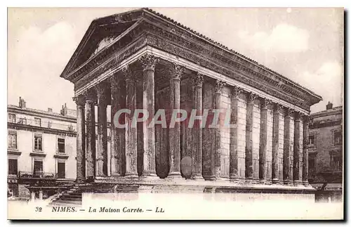 Cartes postales Nimes La Maison Carree