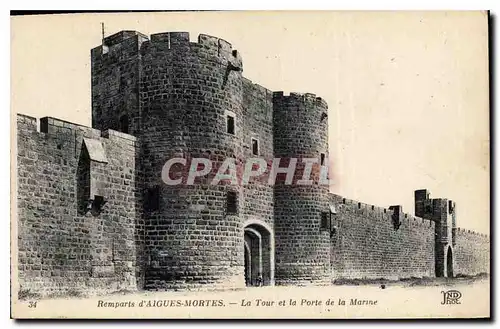 Ansichtskarte AK Remparts d'Aigues Mortes la Tour et la Porte de la Marine