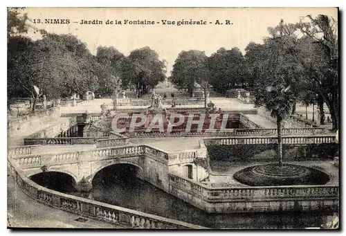 Ansichtskarte AK Nimes Jardin de la Fontaine vue generale