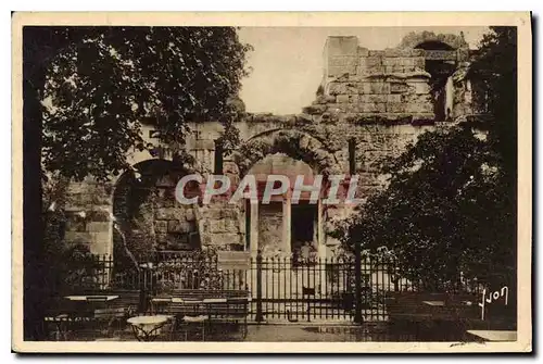 Cartes postales Nimes Jardin de la fontaine Le temple de Diane