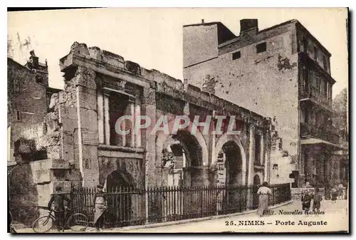 Cartes postales Nimes Porte Auguste