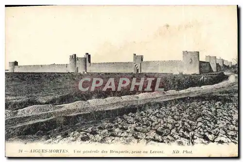 Cartes postales Aigues Mortes vue generale des Remparts prise au Levant