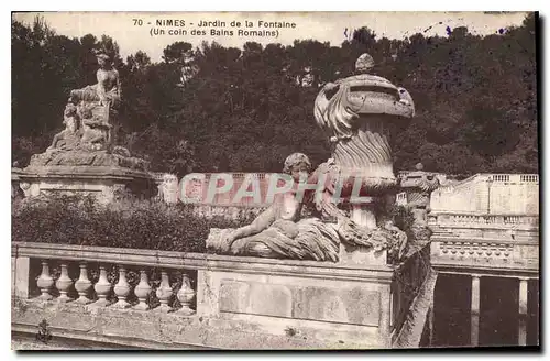 Cartes postales Nimes Jardin de la Fontaine un coin des Bains Romains