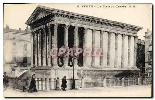 Cartes postales Nimes La Maison Carree