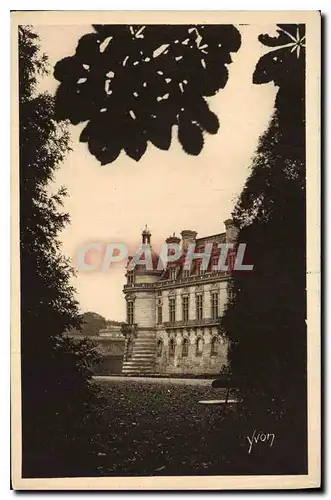 Cartes postales La Douce France Chateau de Chantilly Une Aile du Chateau vue du Parc