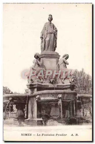 Cartes postales Nimes La Fontaine Pradier