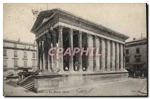 Cartes postales Nimes La Maison Carree