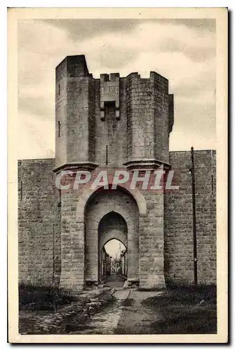 Cartes postales Aigues Mortes Porte des Cordeliers