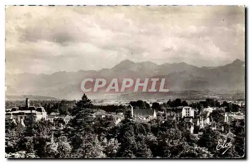 Ansichtskarte AK Tarbes Hautes Pyrenees Vue sur la Ville et la Chaine des Pyrenees