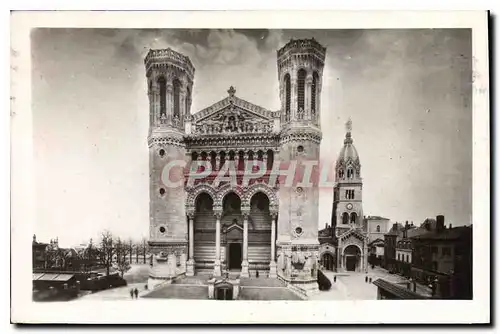 Cartes postales Lyon Basilique de Fourviere et l'ancienne chapelle