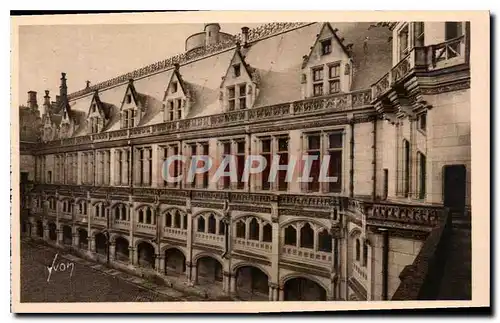 Ansichtskarte AK Chateau de Pierrefonds Oise Colonnade de la Cour d'Honneur