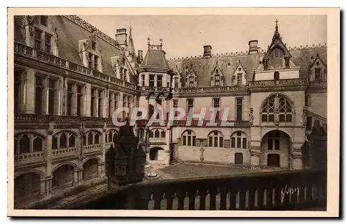 Ansichtskarte AK Chateau de Pierrefonds Oise La Cour d'Honneur