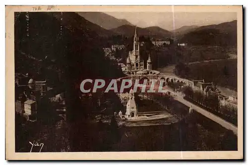 Cartes postales Lourdes La Basilique vue de Chateau Forte