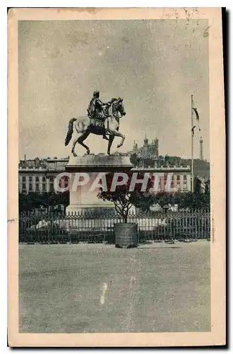 Cartes postales Lyon Place Bellecour