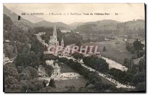 Cartes postales Lourdes L'Esplanade et la Basilique Vues du Chateau Fort