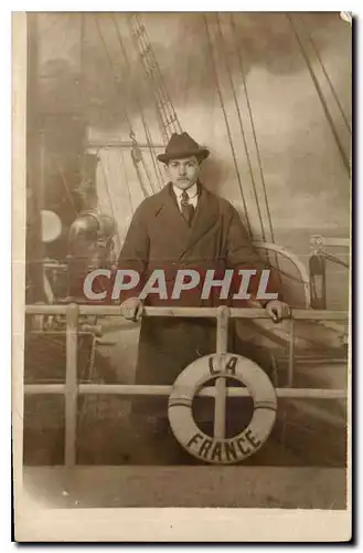 CARTE PHOTO Homme La France Bateau