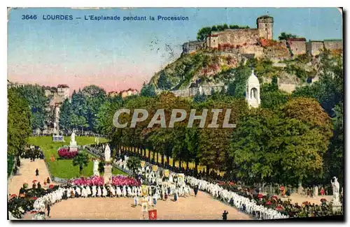 Cartes postales Lourdes L'Esplanade pendant la Procession