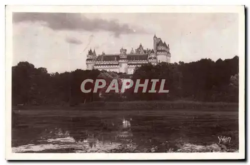 Ansichtskarte AK Chateau de Pierrefonds Vue generale prise de l'Etang