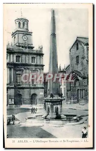 Cartes postales Arles l'Obelisque Romain et St Trophime