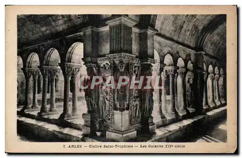 Cartes postales Arles Cloitre Saint Trophime les Galeries XII siecle