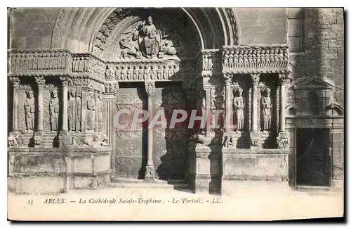 Cartes postales Arles la Cathedrale Sainte Trophime le Portail