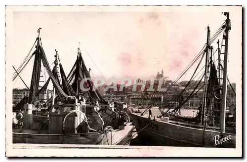 Ansichtskarte AK Marseille Un Coin du Port Bateaux de peche