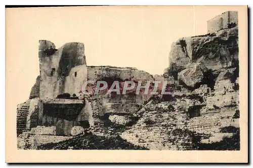 Ansichtskarte AK Les Baux Columbarium cineraire et la tour Paravelle VII siecle