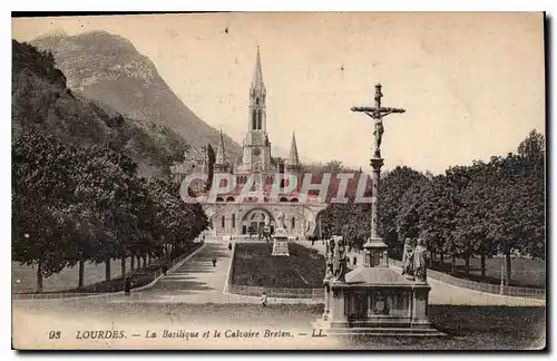 Ansichtskarte AK Lourdes la Basilique et le Calvaire Breton