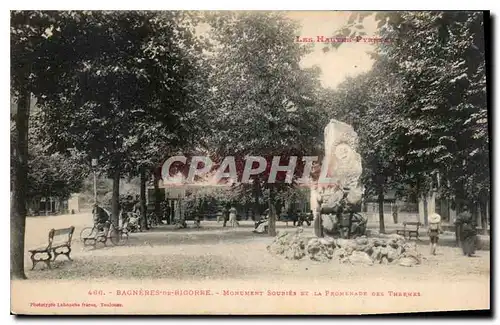 Cartes postales Bagneres du Bigorre Monument Souries et la Promenade des Thermes