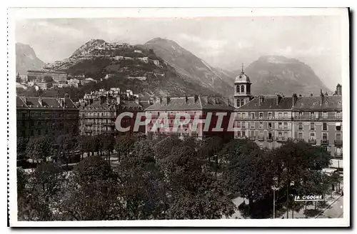 Ansichtskarte AK Grenoble Isere Place Victor Hugo La Bastille le Rachaix et le St Eynard