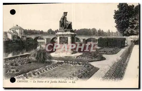 Cartes postales Chinon la Statue et le Jardin Rabelais