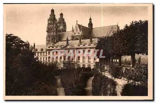 Ansichtskarte AK Tours Indre et Loire le Musee et la Cathedrale St Gatien