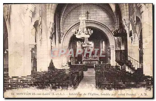 Cartes postales Montlouis sur Loire I et L Interieur de l'eglise fondee par Saint Perpet