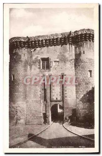 Cartes postales Louches Entree du Chateau