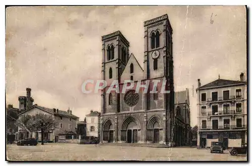 Cartes postales Bourgoin Isere a gauche le Chateau