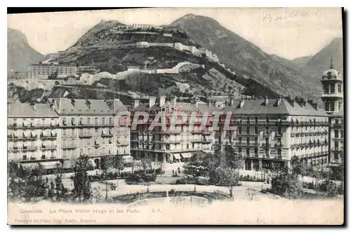 Cartes postales Grenoble La Place Victor Hugo et les Forts