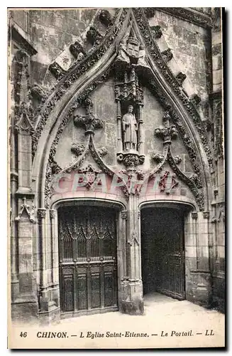 Ansichtskarte AK Chinon L'Eglise Saint Etienne Le Portail