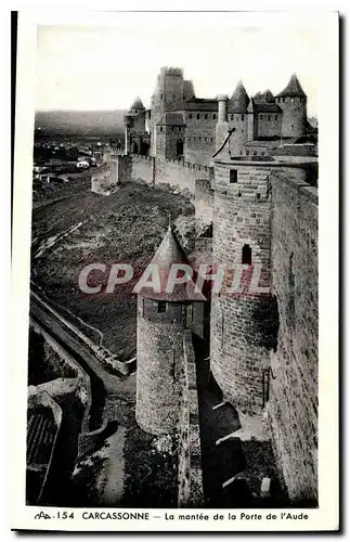 Ansichtskarte AK Carcassonne La montee de la Porte d'Aude