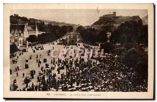 Cartes postales Lordes La Foule sur l'Esplanade