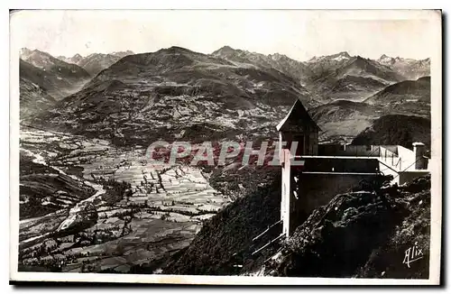 Cartes postales Teleferique du Pibeste 1400 m La Gare superieure La Vallee d'Argeles la Vallee d'Arrens et la Ch