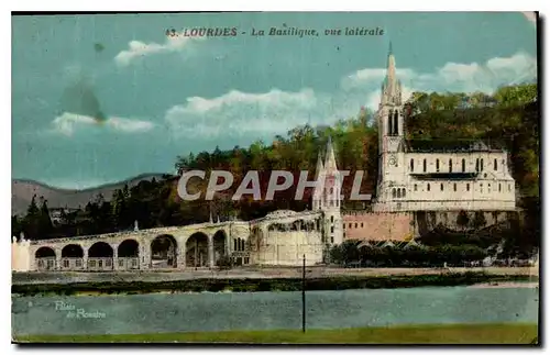 Cartes postales Lourdes La Basilique vue laterale