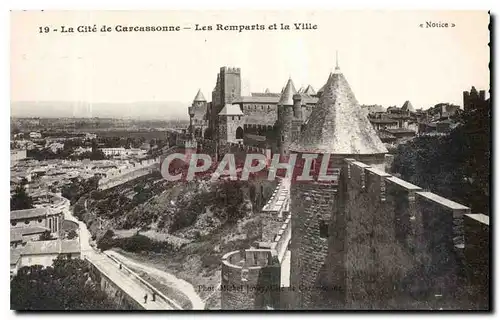 Cartes postales La Cite de Carcassonne Les Remparts et la Ville